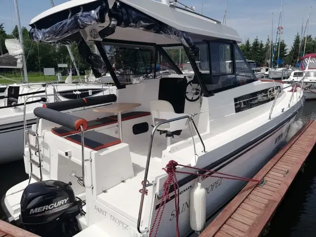 Houseboat Nexus Revo 870